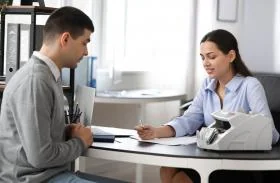 С 2026 года банки не смогут доверять идентификацию клиентов платежным агентам